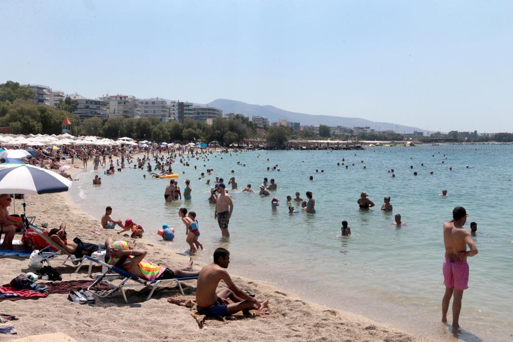 Ovih 10 stvari nikako ne smete da radite u Grčkoj: Naučite na greškama naših turista i sačuvajte pare, tablice i pasoš