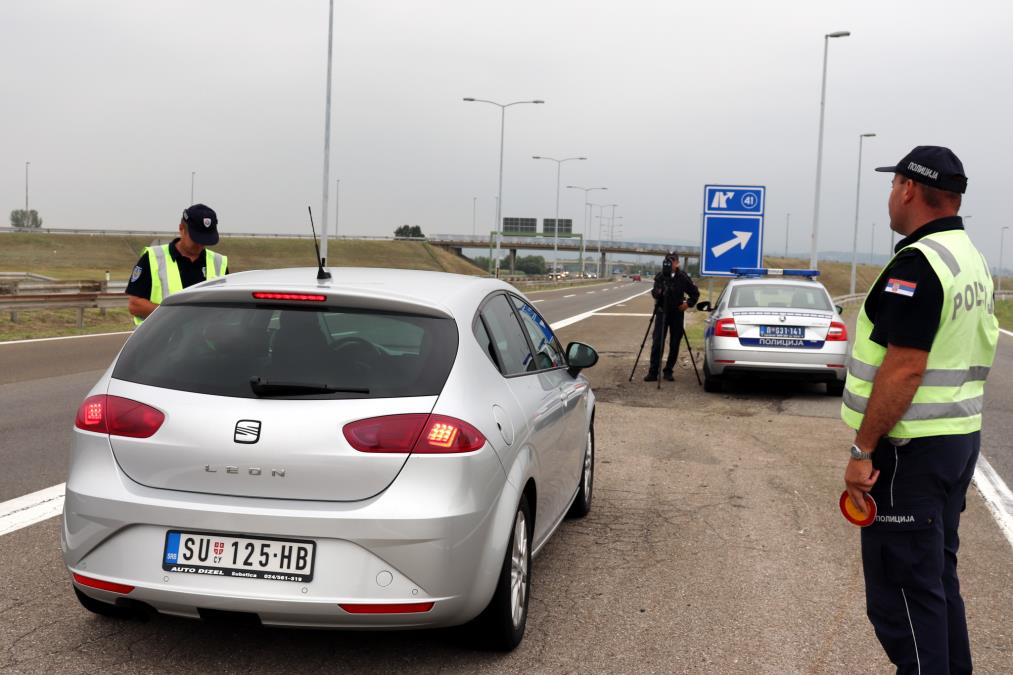 Obavezna oprema u autu i sitnice koje spasavaju život: Ako n