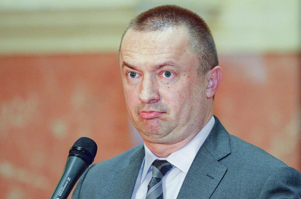 PODNETA INICIJATIVA PROTIV PAJTIĆA! Bivši predsednik Demokratske stranke plagirao delove svog naučnog rada?!