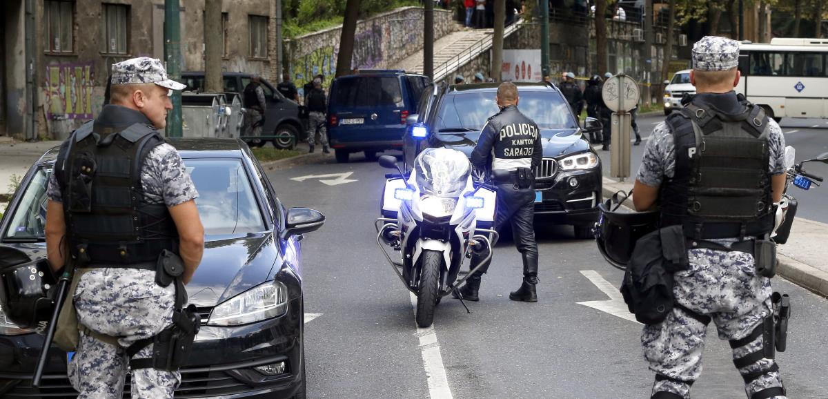 KRIMINALNA PROŠLOST ISPLIVALA NAKON BRATOUBISTVA U TUZLI: Braća od ranije poznata nadležnima, ubica pre dve godine PUCAO NA POLICIJU