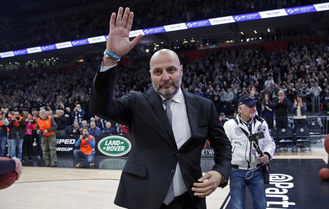 MOĆNA PORUKA SAŠE ĐORĐEVIĆA NA GODIŠNJICU BOMBARDOVANJA SRBIJE: Objavio je tužnu fotografiju i tri simbola! Pogledajte šta je legendarni Srbin poručio! FOTO