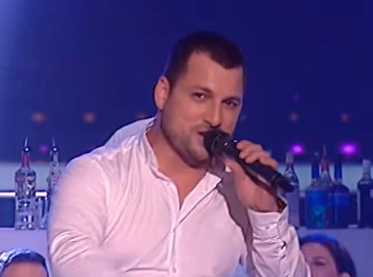BIVŠA I SADAŠNJA SUPRUGA NAŠEG PEVAČA U SJAJNIM ODNOSIMA! On ima šestoro dece i već je odlučio kako će podeliti bogatstvo