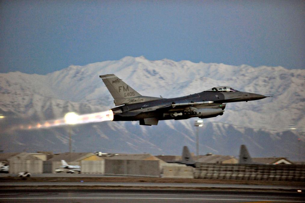 UKRAJINSKI F-16 SRUŠIO PONOS PUTINOVE AVIJACIJE, TVRDI AMERIČKI GENERAL KEJN! Istorijski okršaj završen KATASTROFOM za Rusiju?