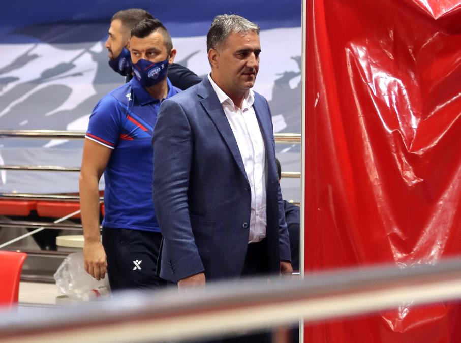 NOVI IZAZOV ZA DRAGANA BAJIĆA: Srpski stručnjak seo na klupu Beča