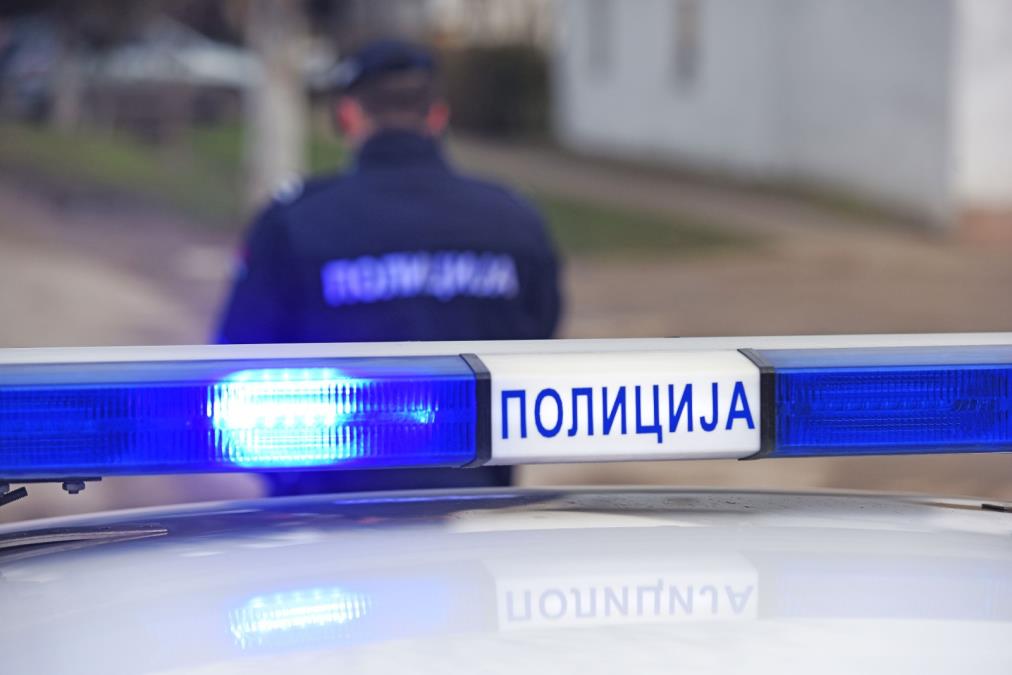 UŽAS U SMEDEREVU! ŽENI UPALI U KUĆU, VEZALI JE I TUKLI, PA 2 SATA VRŠLJALI PO KUĆI: Policija uhapsila razbojnike, žrtva teško povređena!