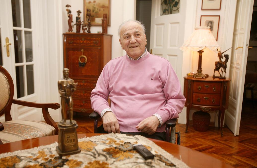 Ovako izgleda kuća Bate Živojinovića u Koraćici: Komšije otkrile kakav je zaista bio legendarni Valter
