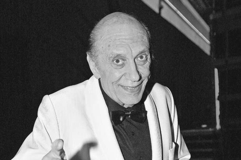 "ŽIVOT MU JE BIO FILMSKA PRIČA, A TAKAV JE I KRAJ" Advokat o zaostavštini legendarnog pevača Predraga Živkovića Tozovca: "Isključenje iz testamenta je moguće"