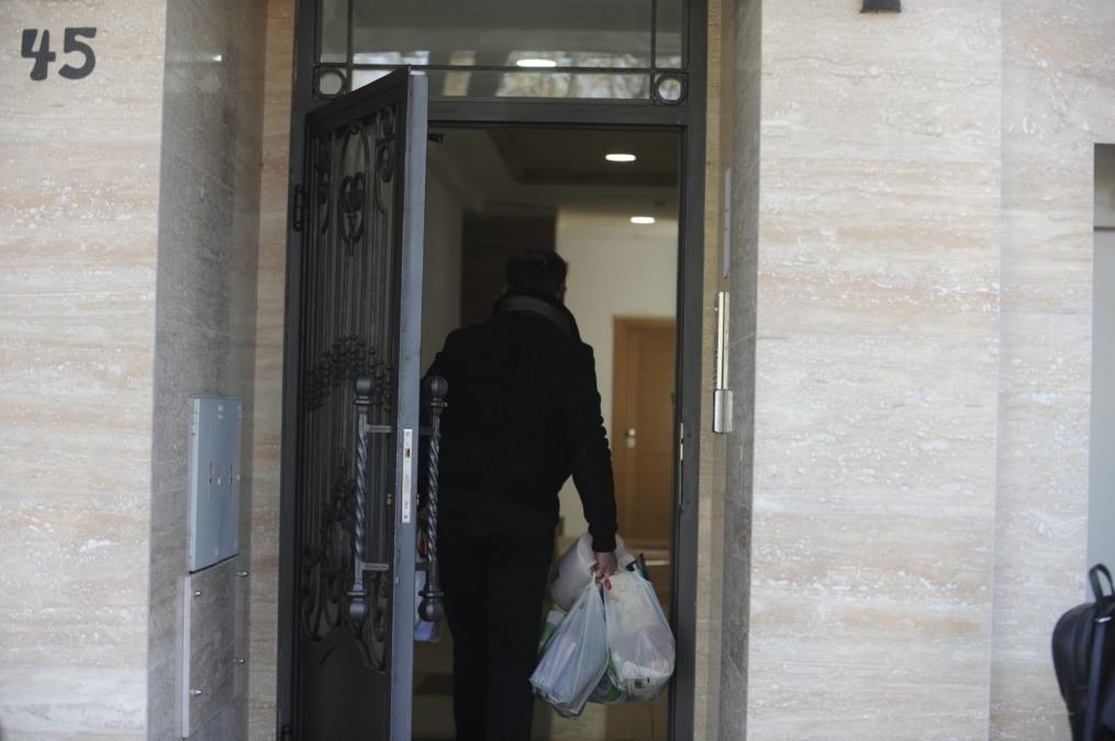 Naš glumac vlasnik je luksuzne vikendice u Beogradu: Izdavao je za stotine evra dnevno, opremio je luksuznim nameštajem, a dvorište je kao iz bajke 