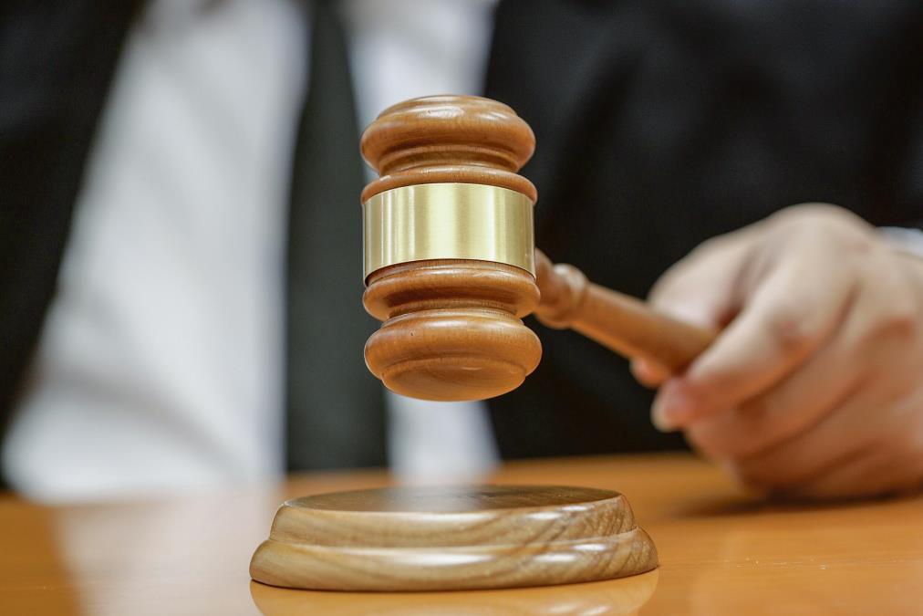 BAKI STAVILI PEŠKIR U USTA, VEZALI GLAVU SELOTEJPOM, A SINA BRUTALNO PRETUKLI Suđenje razbojnicima koji su opljačkali porodicu i naneli im jezive povrede