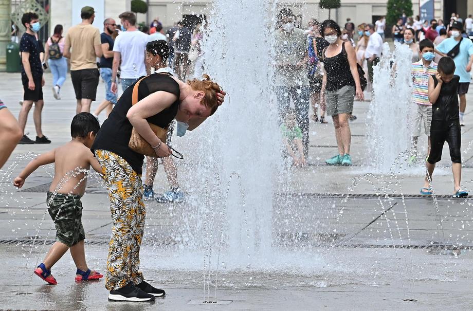 GORI ITALIJA! CRVENI ALARM U 27 GRADOVA: Proglašen najviši stepen uzbune, na udaru Rim, Napulj, Milano, Venecija, Trst...