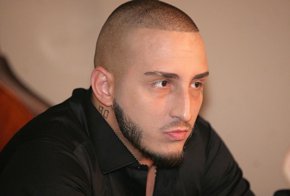 PEVAČ (36) RASKINUO VERIDBU NAKON DVA MESECA! Sad se oglasio i sve priznao: Nismo zajedno, razišli smo se