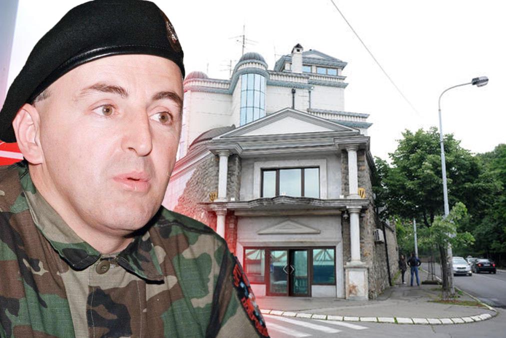 MISTERIJA ARKANOVOG TREĆEG SEFA TRAJE 26 GODINA! U jednom držao milione maraka, u drugom skupoceni nakit, a poslednji je bio u banci - TO MU JE BILO NAJVREDNIJE