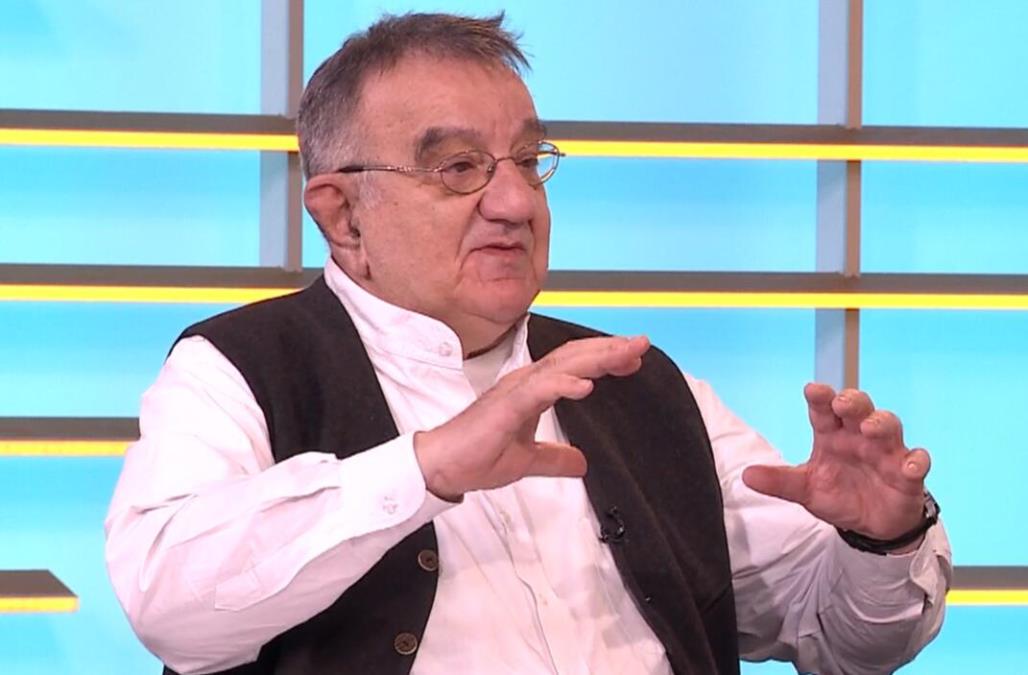 "Nikako giros na plaži" Dr Perišić otkrio šta ne smete da jedete na moru, zbog jedne greške možete pravo u ambulantu