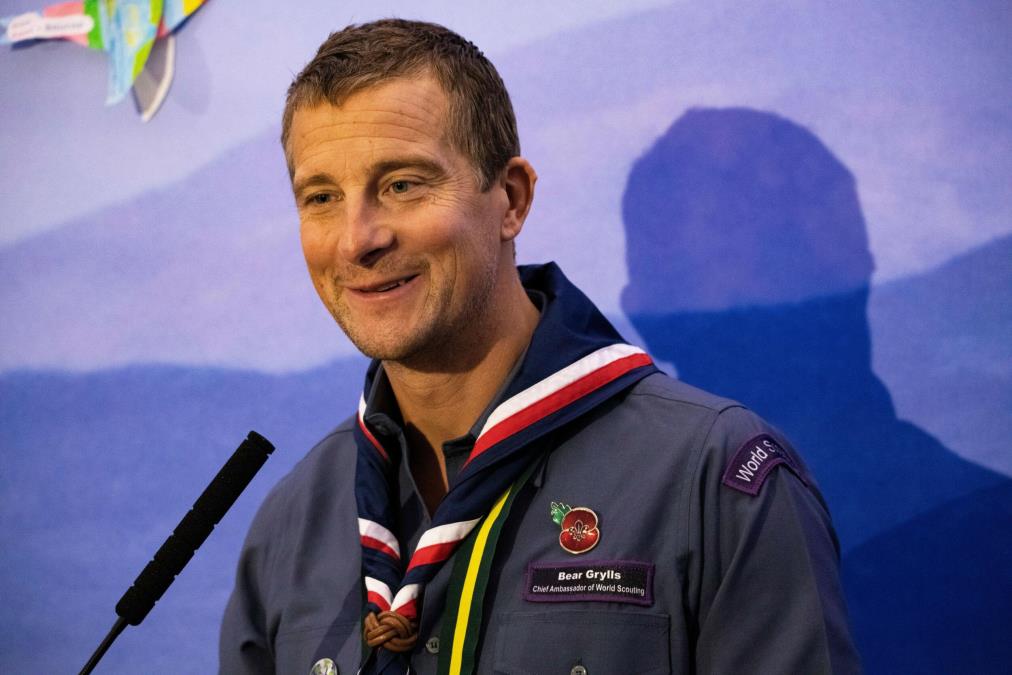 Pustolov koji bi preživeo i apokalipsu: Ber Grils pokazao sina i otkrio da je kenuo njegovim stopama!