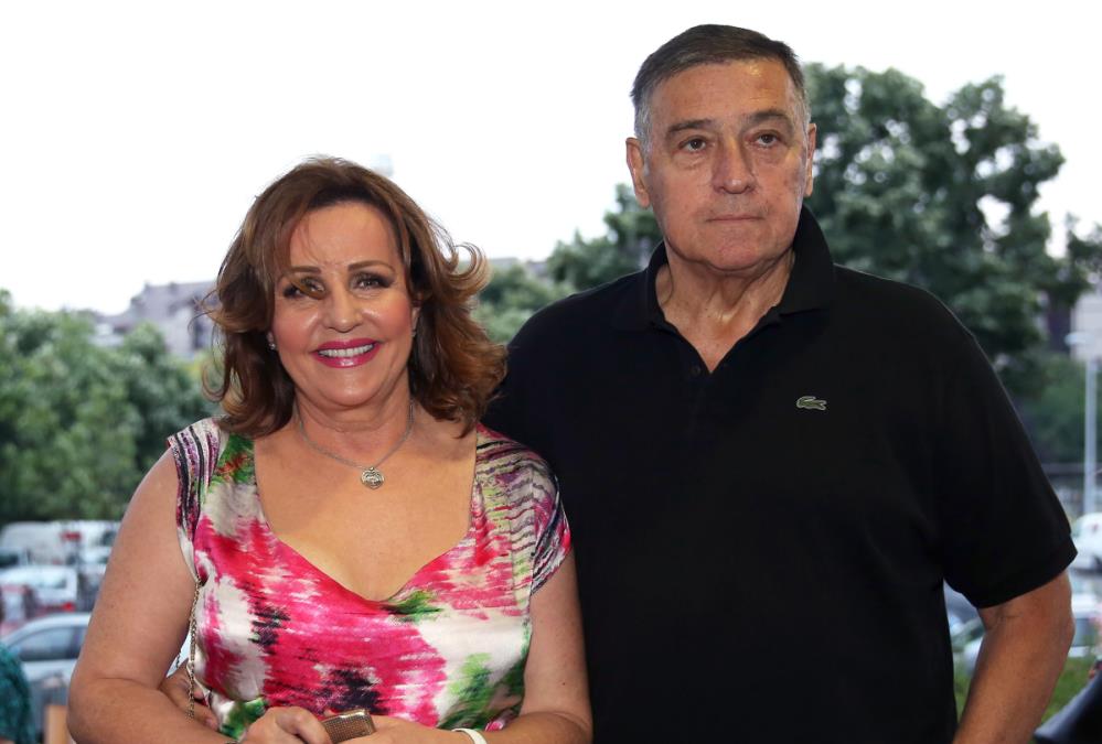 "NE PROĐE DAN, A DA SE NE SETIM MILUTINA" Ana Bekuta otvorila dušu o najvećoj ljubavi: Voleo me je na poseban način