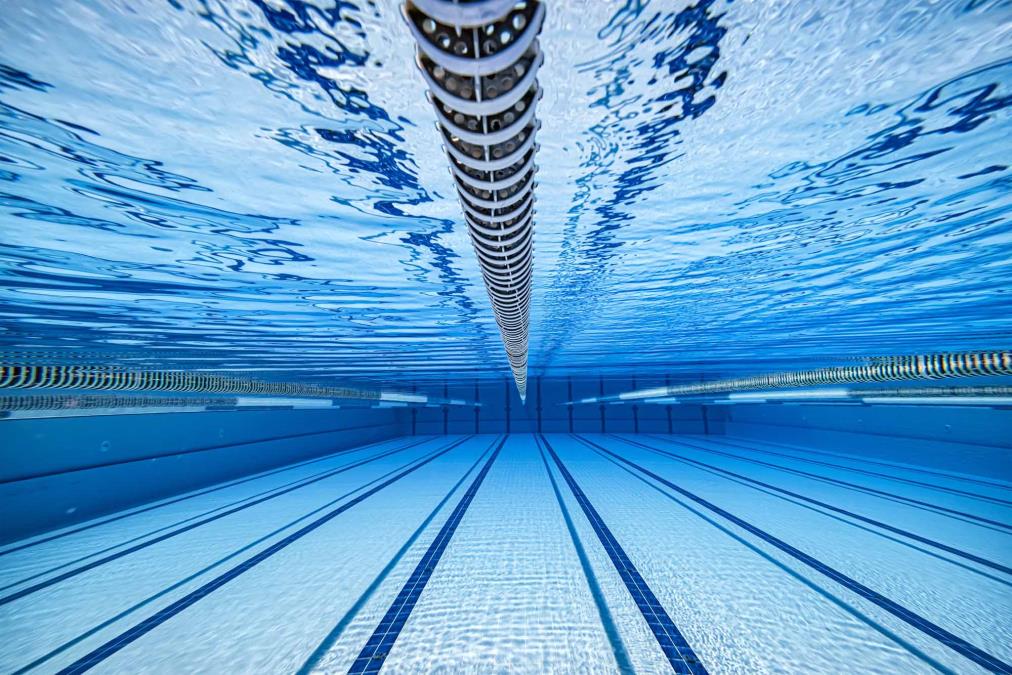 HLOR PROCURIO U BAZENU, OSMORO LJUDI SE OTROVALO! Užas kod Rima, dete (5) u kritičnom stanju - EVAKUISANO 50 LJUDI iz sportskog centra