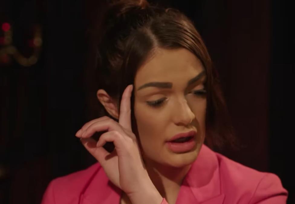 SILOVAO JE SVEŠTENIK SA 12 GODINA, BAVILA SE PROSTITUCIJOM, S DEČKOM IMALA ODNOSE PRED MILIONIMA, PA JE TERAO DA ABORTIRA! Šok životna priča poznate starlete