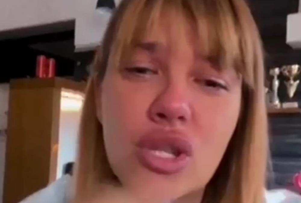 KIJA PROGOVORILA O JEZIVOM NASILJU U PORODICI: "Udario je dva puta pesnicom i šutirao u stomak" Pevačica besna: Zakon postoji! Pravni sistem postoji!