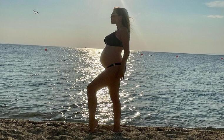 ISPLIVALA ISTINA O RADI MANOJLOVIĆ! Poznata pevačica je godinama ćutala pa progovorila, nije htela da čuje za Zvezde Granda: "Zbog nje sam htela da..."