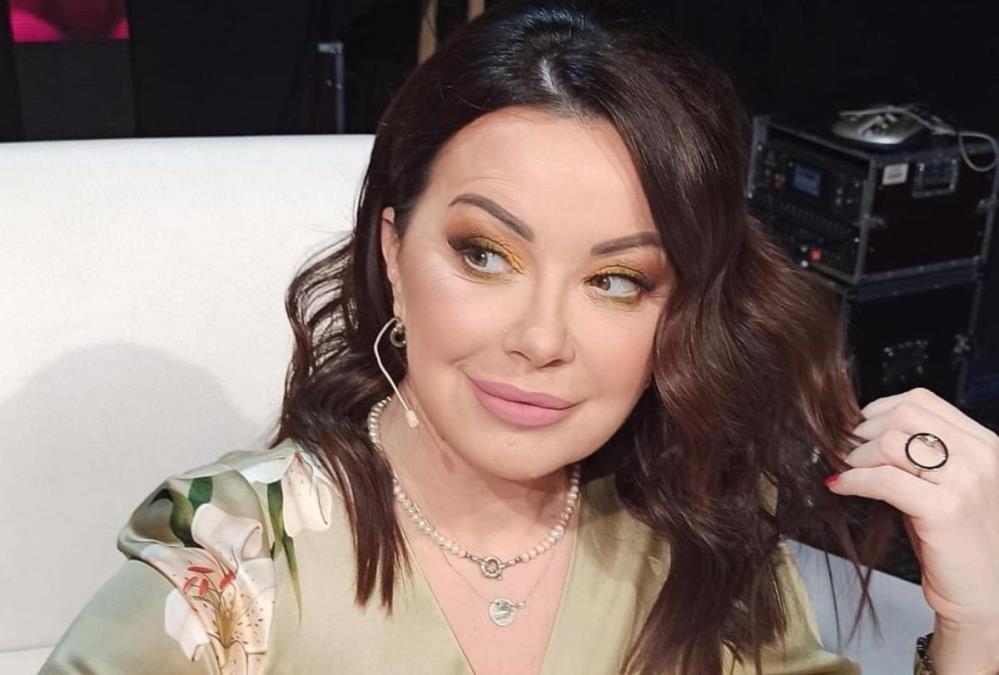DRAGANA KATIĆ SA SAMO 22 GODINE: Isplivao stari snimak voditeljke, segment sa RTS-a oduševio mreže (FOTO/VIDEO)