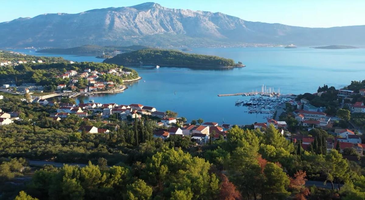 SKANDAL U HRVATSKOJ! Srpska "Škoda" proterana s Korčule iz bizarnog razloga, objašnjenje je sramotno (FOTO)
