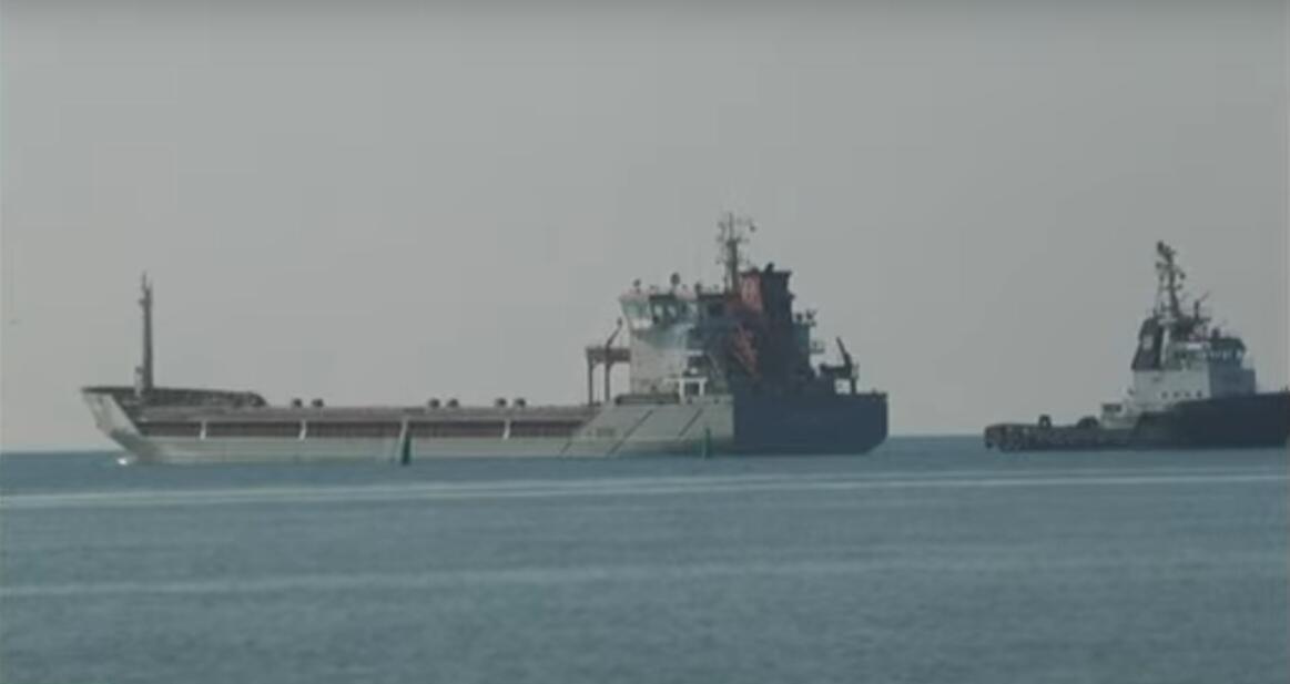 RUSKI NAPAD DRONOVIMA: Pogođena dva broda koja su prevozila vojni teret u ukrajinskoj luci Južni