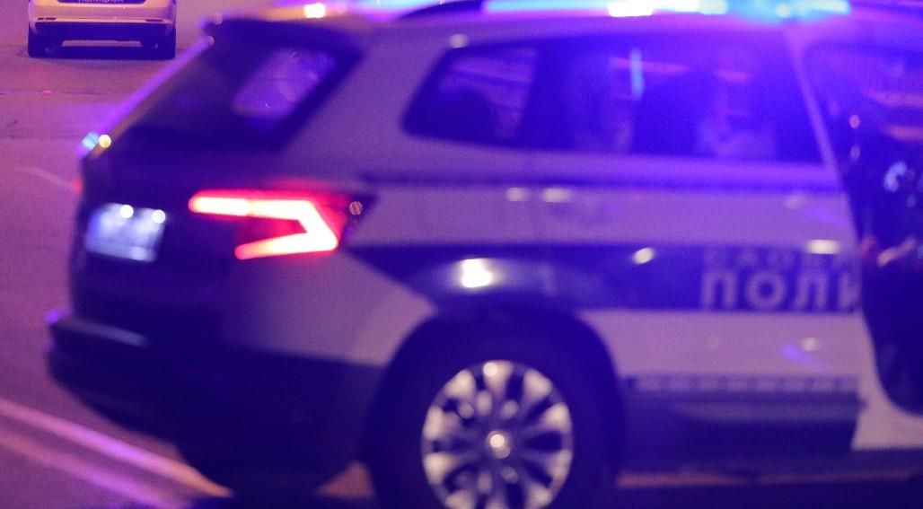 ČAČANKA U TEŠKOM STANJU: Naleteo autom velikom brzinom dok je čistila ispred svog dvorišta, od siline udara odbačena nekoliko metara