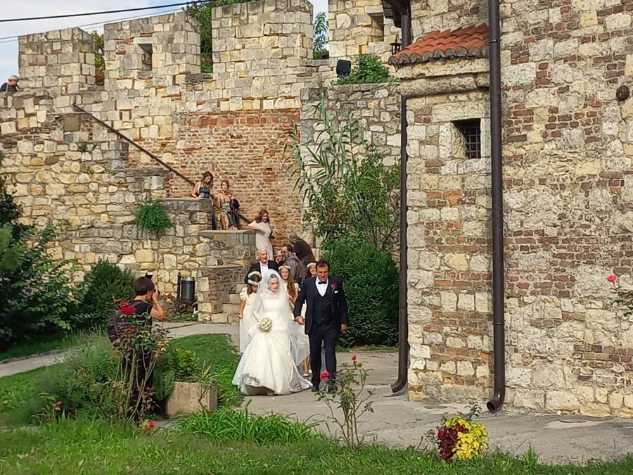 "Mina trenutno boravi u Rusiji" Oglasio se otac Mine Sovtić nakon vesti da se razvela "Neka rade kako misle"