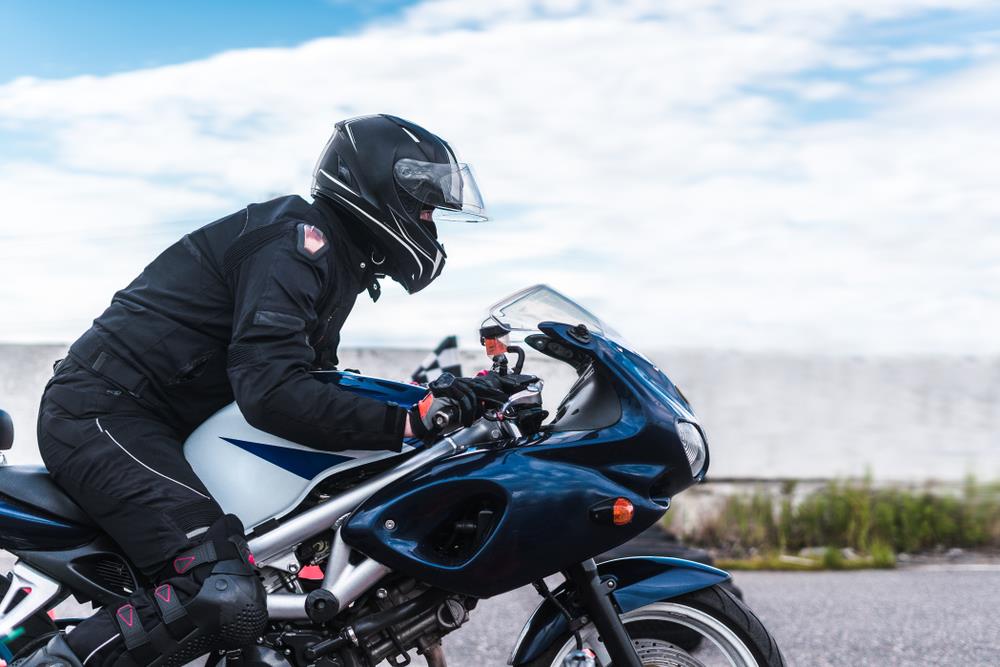 HOROR U TESLIĆU! Poginuo motociklista!