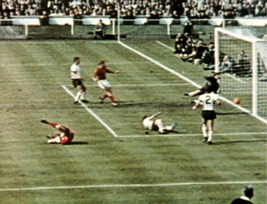 FANTOMSKI GOL I RASPRAVA KOJA TRAJE DECENIJAMA! Dve istine i