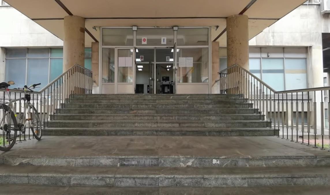 ISPISANI GRAFITI NA HEMIJSKOM FAKULTETU Policija radi na identifikacija počinilaca