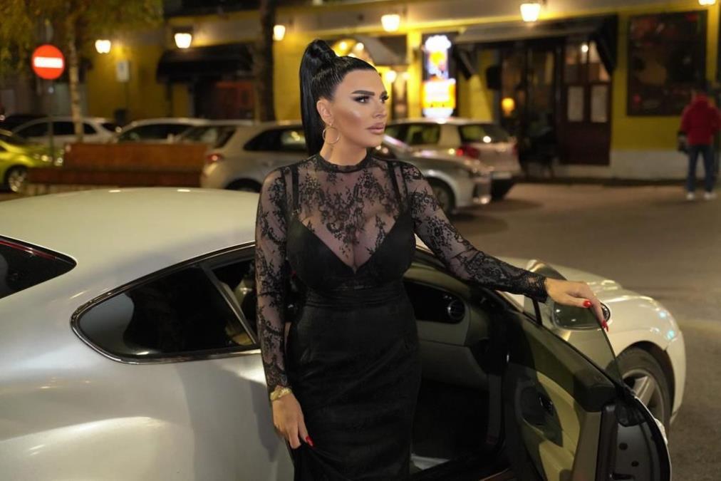 POZNATA PEVAČICA PRIZNALA DA SE BAVI PROSTITUCIJOM Govorila o zaradi i šokirala: Klijenti hoće da plaćaju karticom