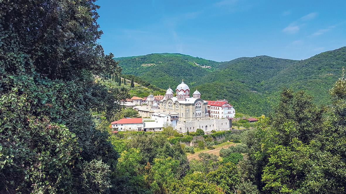 OBJAVLJENE NOVE PLATE NAJVIŠIH SVEŠTENIKA U GRČKOJ: Titularni i pomoćni episkopi 3.270 evra bruto, a evo koliku zaradu ima poglavar Crkve