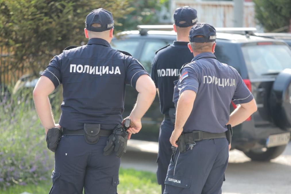 U TOKU POTRAGA ZA OSOBOM KOJA JE PUCALA U SANDOKANA: Policija prikuplja dokaze, pregleda snimke sa kamera...