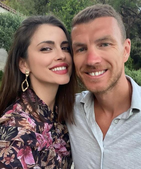 FATALNA ZAVODNICA JE ZBOG PROSLAVLJENOG FUDBALERA PODNELA VELIKU ŽRTVU!  Ostavila srpskog biznismena, napustila Holivud i rodila petoro dece!