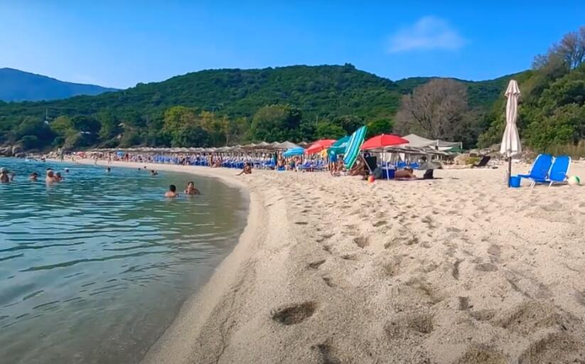 "Našima skidaju tablice, a njima cepaju kaznu pred očima svih!" Skandal u ovom grčkom mestu doveo Srba do ludila: Snimljen potez koji je zapalio mreže!