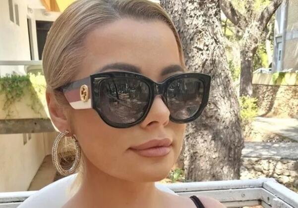 "PROŠLA SAM KROZ TRI CIKLUSA HEMIOTERAPIJA" Poznata pevačica preživela pravi pakao, progovorila o borbi sa opakom bolešću: Nisam se predavala...