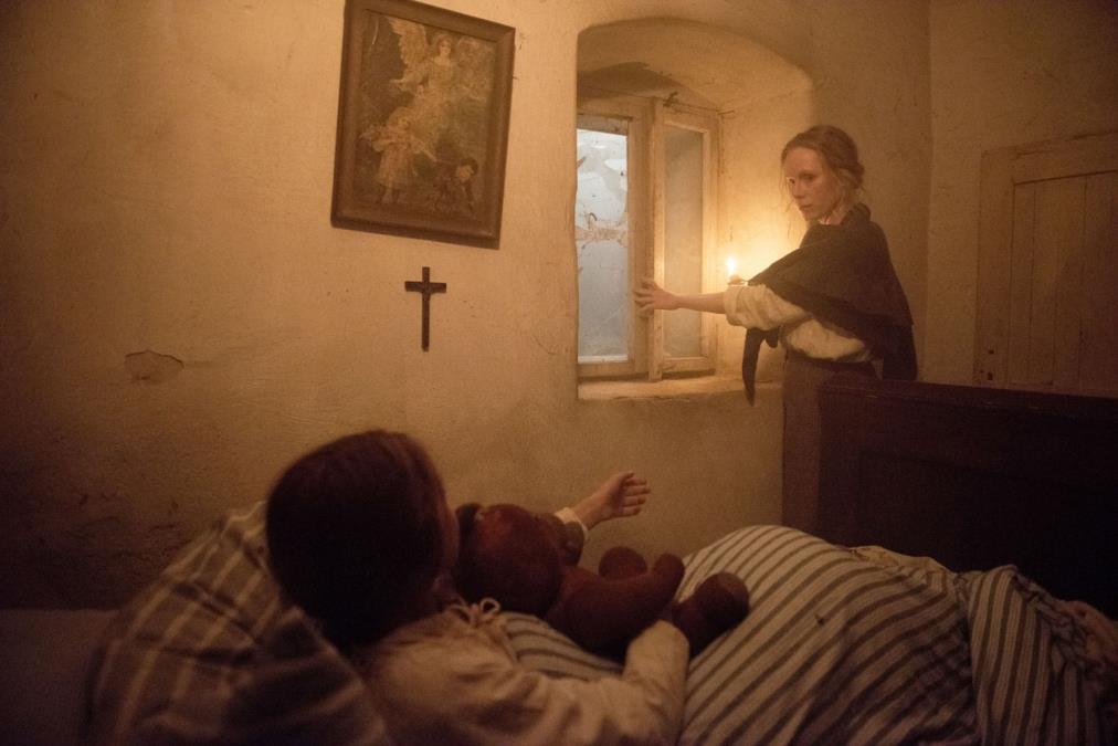Kupala se u krvi devica da bi ostala mlada: Najsurovija žena serijski ubica u istoriji satima mučila žrtve i ubila stotine devojaka, a onda je otkrivena