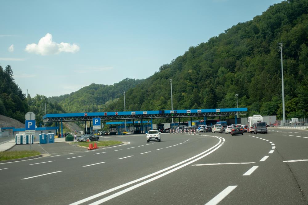 VOZAČI, PAŽNJA! Sutra ujutru potpuna obustava saobraćaja prema granici sa Crnom Gorom: Radovi zatvaraju most Mehov Krš, evo kuda će se preusmeravati saobraćaj