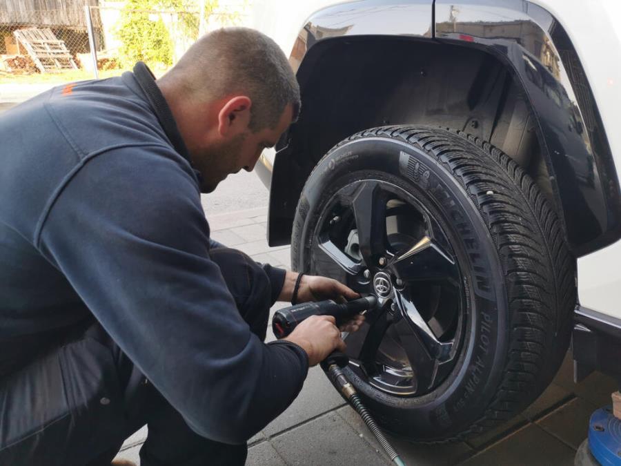 Ako vidite ovo na gumama odmah ih menjajte: Zna se kad su za bacanje, ne ignorišite ovaj znak
