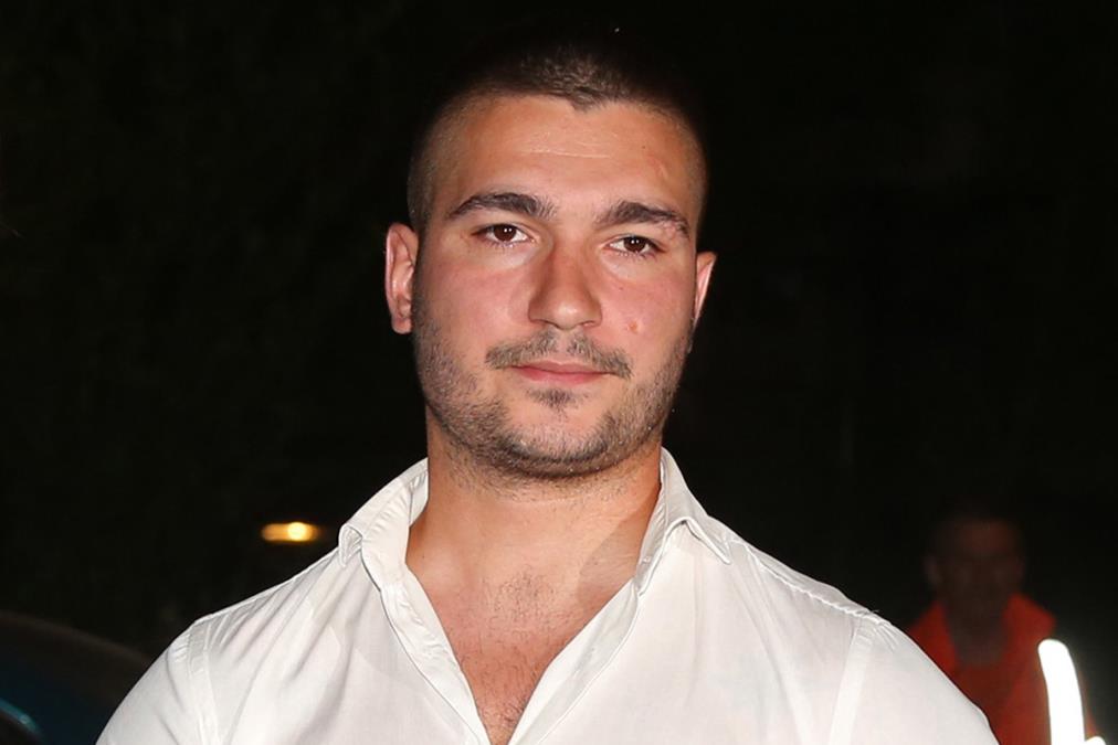"BIO ME JE STRAH DA PROĐEM PORED NJEGA" Komšije o životu i ponašanju Mirka Šijana: Dok se zabavljao sa pevačicom...