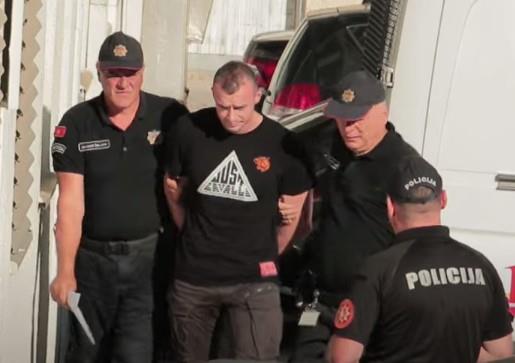 "KESA MALO, ŠUMA MALO, GLOGOV KOLAC MALO" Isplivale jezive Skaj poruke Zvicerovog policajca, slike mučenja otetih suparnika slao i Belivuku i Miljkoviću! 