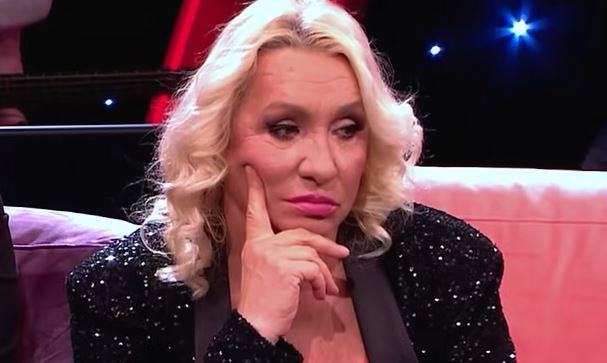 "IZGUBILA SAM MAJKU, A ONA ĆERKU!“ Vesna Zmijanac o najbolnijoj rani iz detinjstva: Ostavila me kad sam krenula u školu!