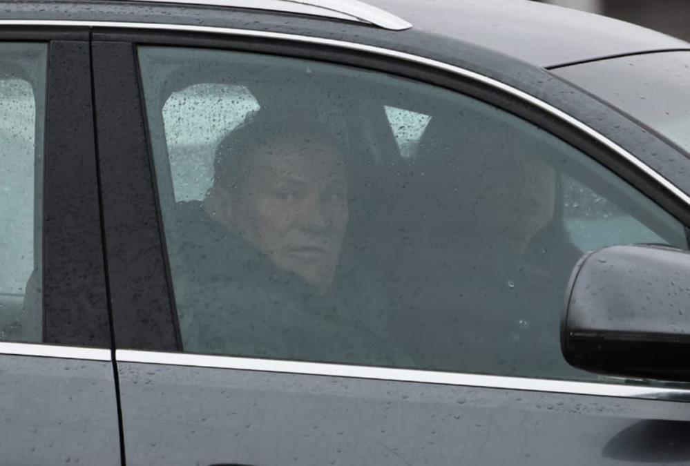 ZBOG IMANJA OD 1.500.000€ MU ZAVIDE MNOGI, A SAD DOŽIVEO NEPRIJATNOST! Pevač (75) se hitno oglasio, evo šta mu se desilo... (FOTO)