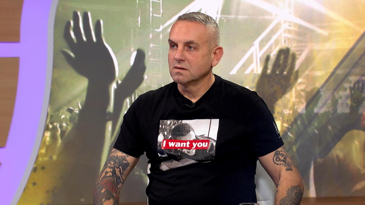 DENSER TAČNO ZNA ŠTA SE VALJA IZA BREGA! Ivan Gavrilović otkriva:estradnjaci su u panici! Pevaju za 1.000 evra, a lažu da zarađuju tri puta više