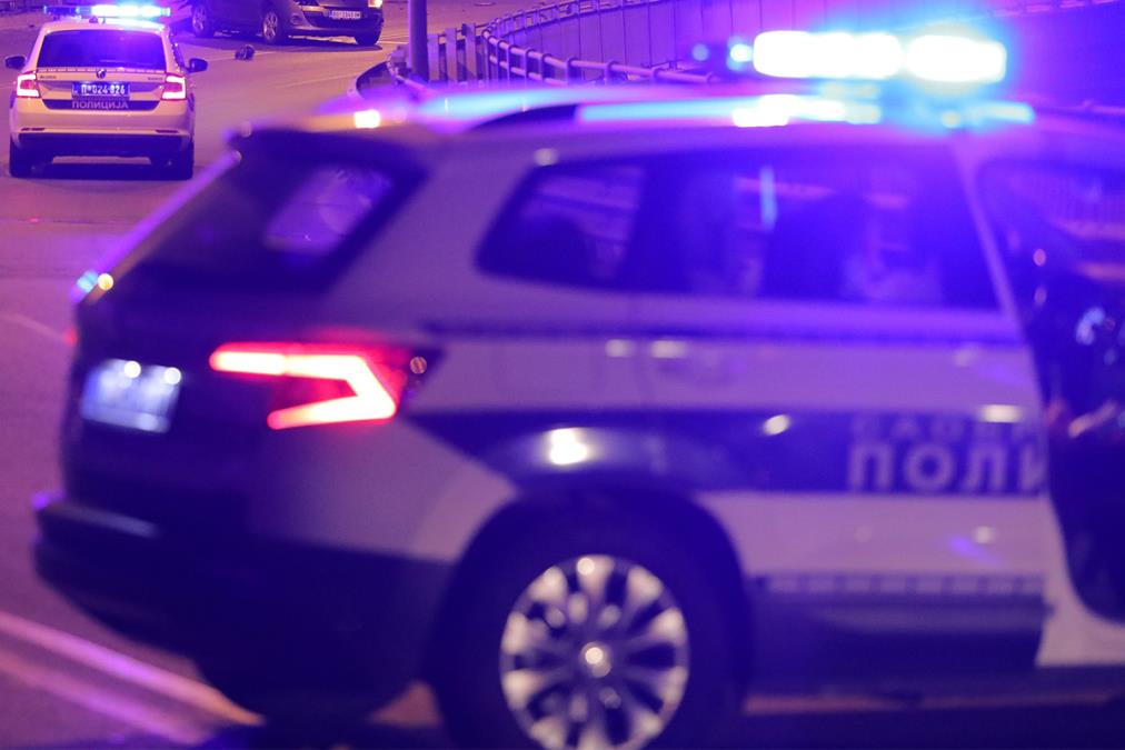 OD SILINE UDARA KAMION SE PREVRNUO I OTKINUT MU TOČAK: U stravičnoj nesreći kod Perleza poginuo muškarac (34) - "škoda" prešla u suprotnu traku PRVA SLIKA
