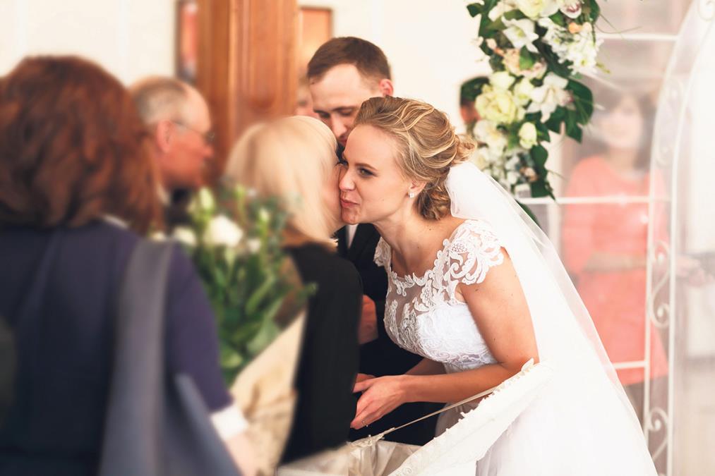 Hrvatica otvorila dušu pre svadbe: Kuma šokirana mladinim zahtevima, a onda je ova presekla i otkačila je! Priča zapalila region