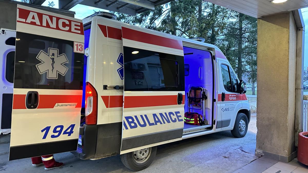 NOĆ UŽASA U BEOGRADU: Mlađi muškarac izrešetan na Ledinama, tuča na Kalemegdanu, saobraćajka, pune ruke posla za lekare