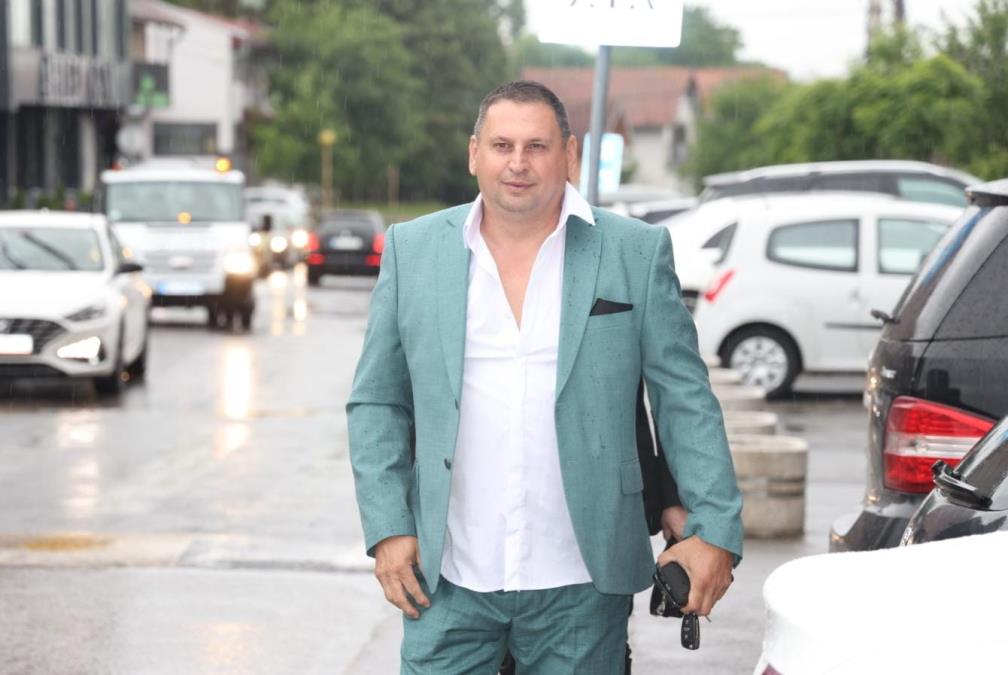 OPA! ISPLIVALA TAKIJEVA FOTKA SA ZANOSNOM PLAVUŠOM: Od njenog poprsja pada vilica, a tek da vidite kakva je lepotica (FOTO)