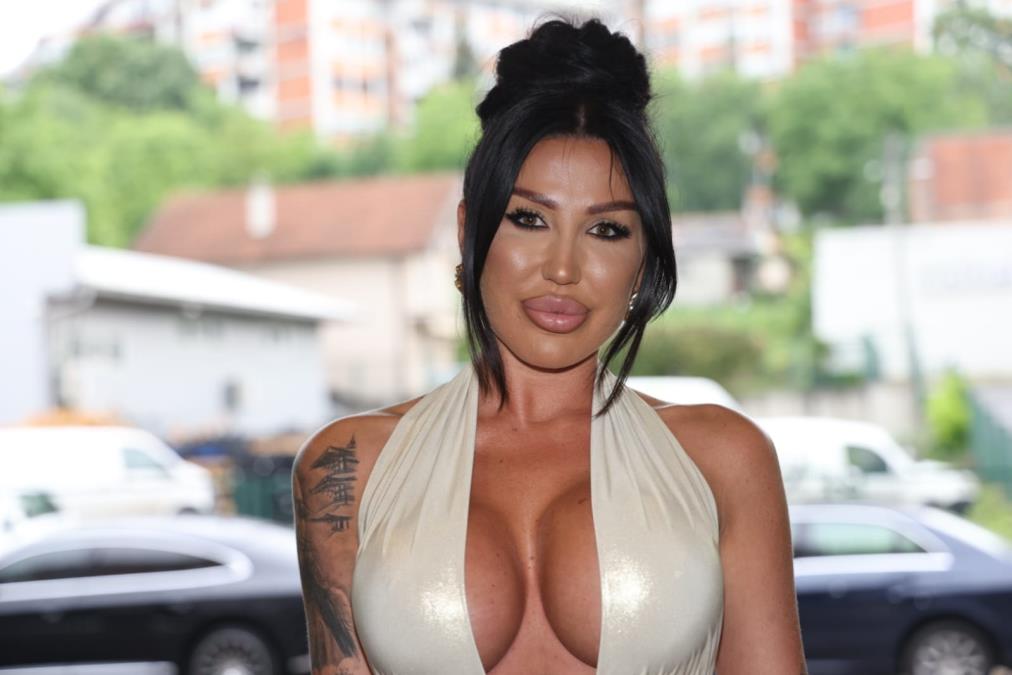 "GDE PIŠE DA MORAMO DA ŽIVIMO ZAJEDNO AKO SMO U BRAKU" Tijana Ajfon o suprugu i tajnom venčanju, priznala zašto ga krije: Mlađi je i mnogo lep, uspešan...